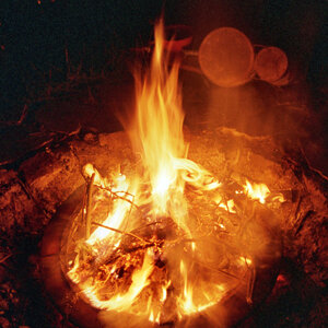 Lagerfeuer im Winter